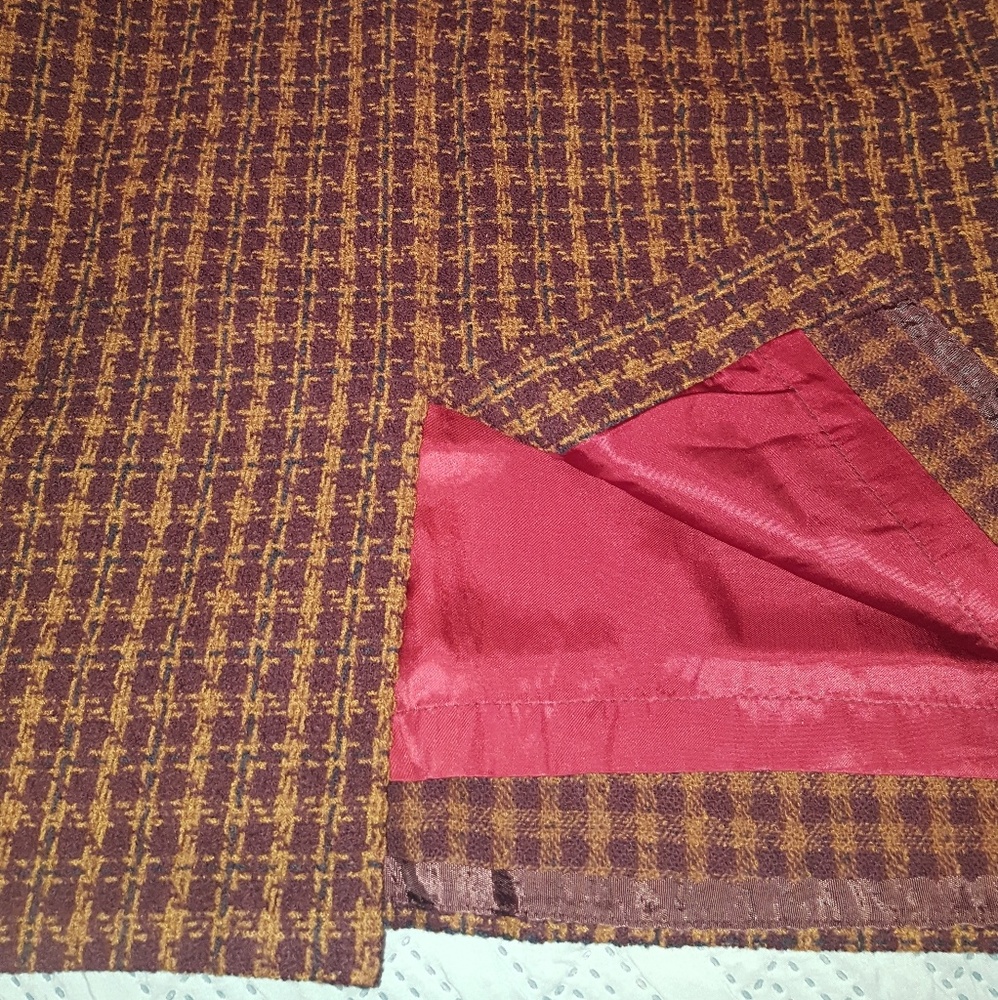 Skirt - Picture 3 of 3